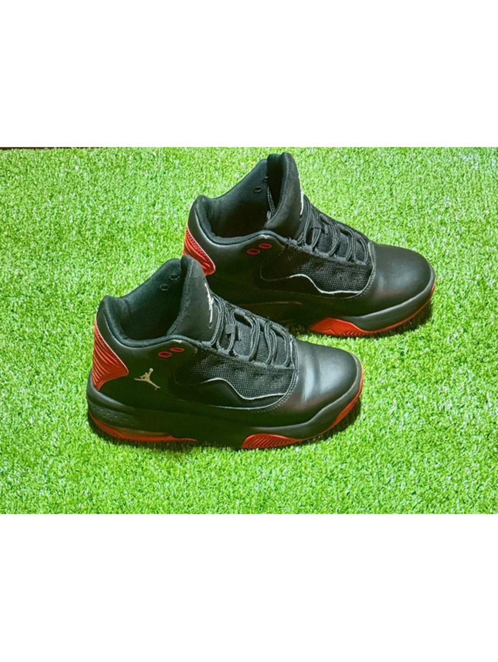 Jordan Max Aura 2 Black Red Basketball Shoes – Size 5.5Y